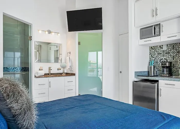 Morgan Residences 607 @ Boutique With Pool, Gym & *